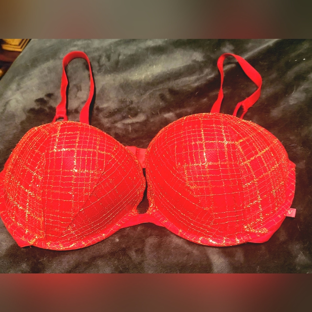 Victoria's Secret push-up bra size 38DD